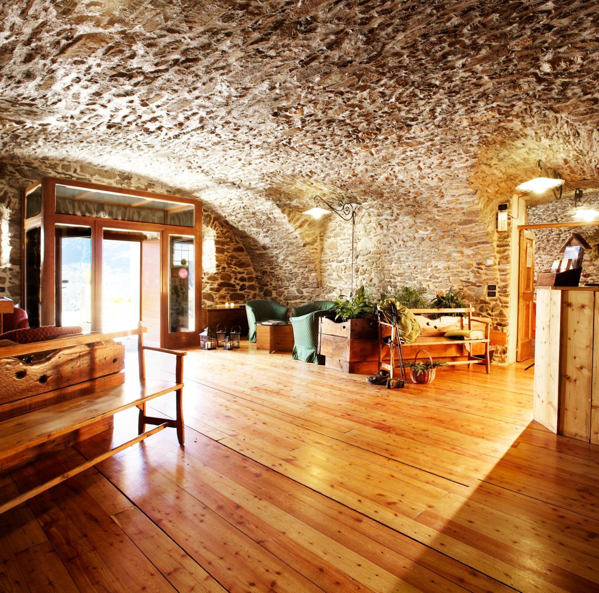 Hotel Dimora Storica La Mirandola 파쏘델토날레 외부 사진