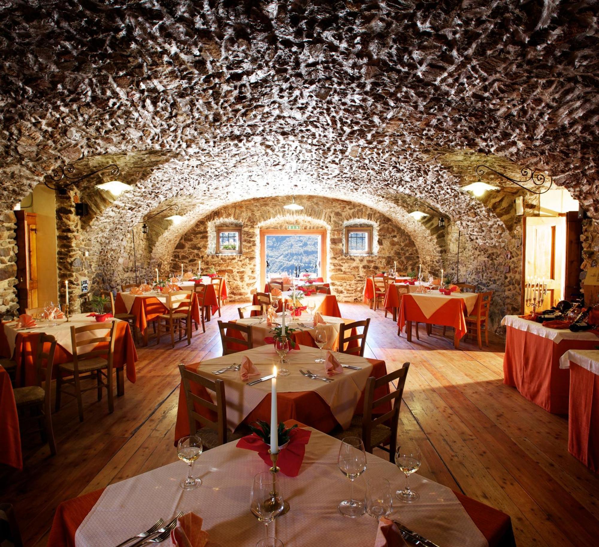Hotel Dimora Storica La Mirandola 파쏘델토날레 외부 사진